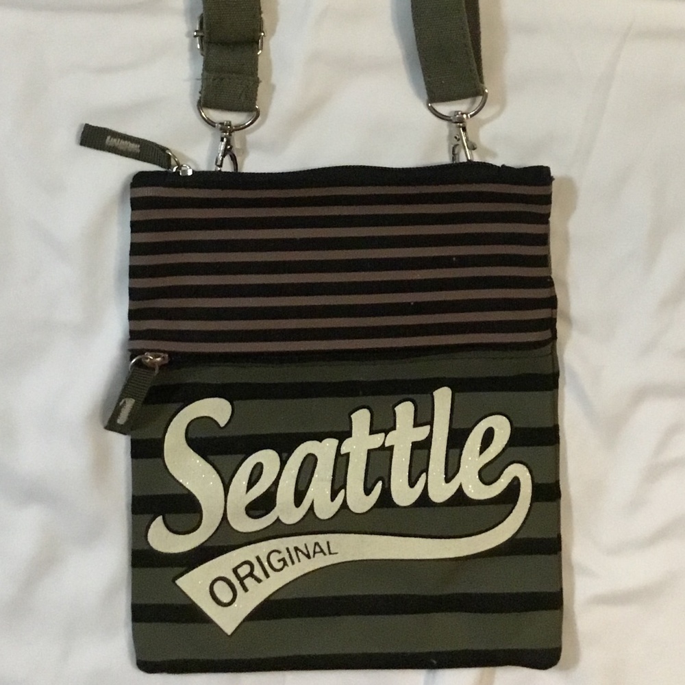 🛍️Robin Ruth Seattle Crossbody Purse~Green and Black